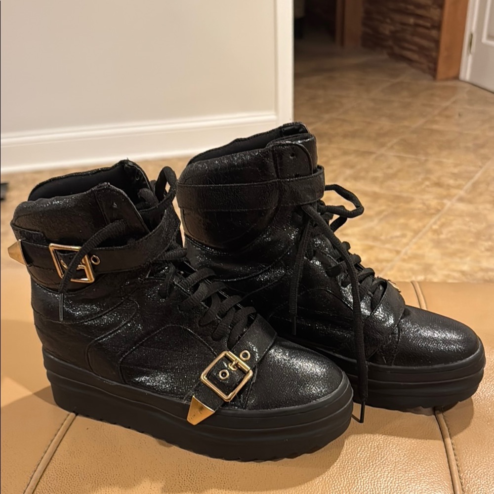 GODIVA Black High-Top Women's Sneakers